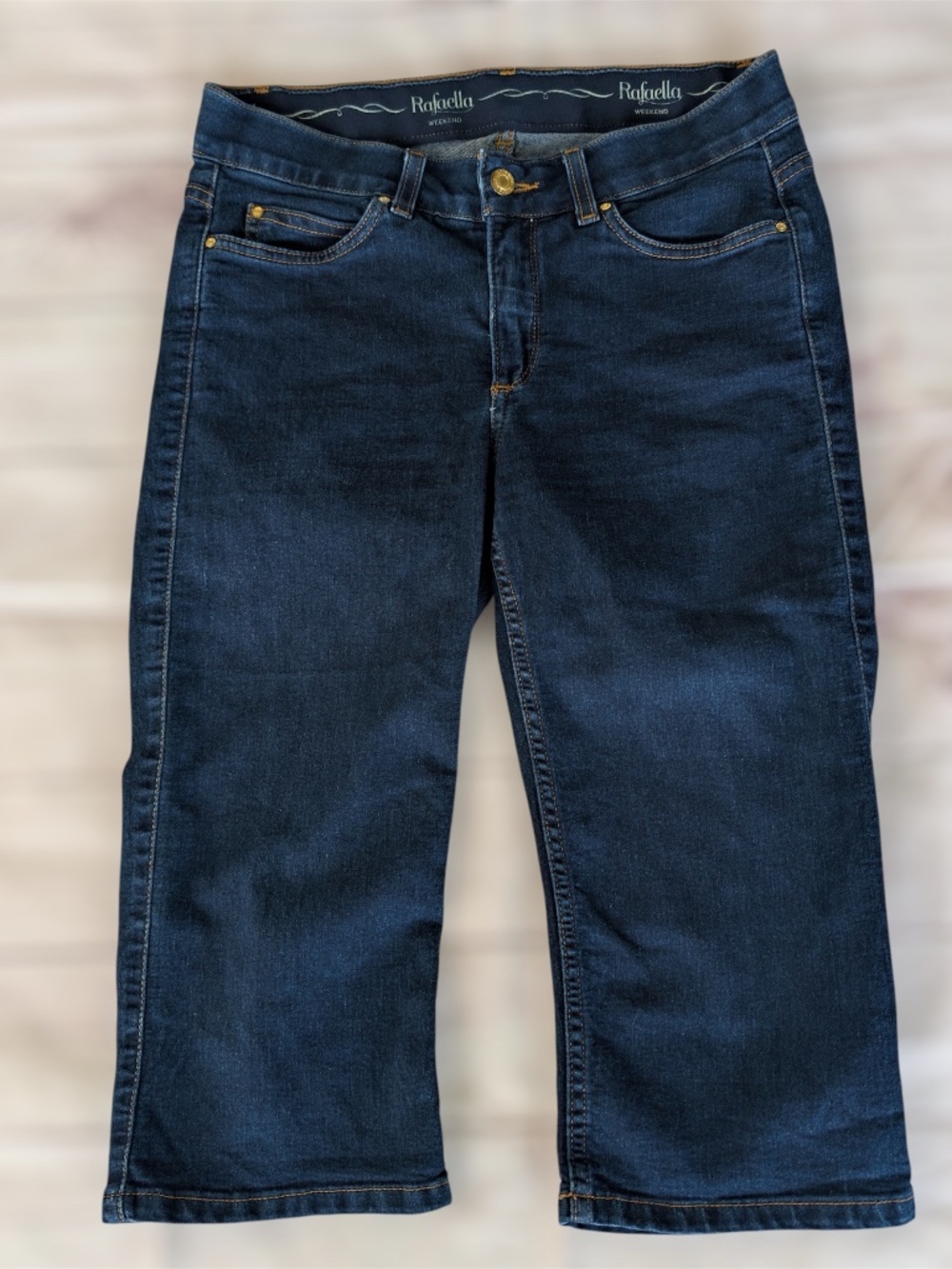 Rafaella Weekend Women's Capri Jeans Size 6 Mid Rise Denim Dark Wash Stretch